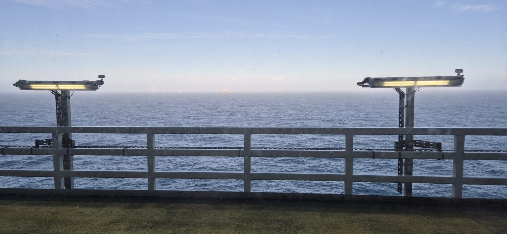 Bilde tatt fra oljeplattformen Johan Sverdrupt, med utsikt på sjøen